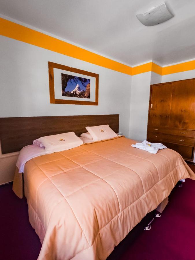 Hotel Valery II Уарас Екстер'єр фото
