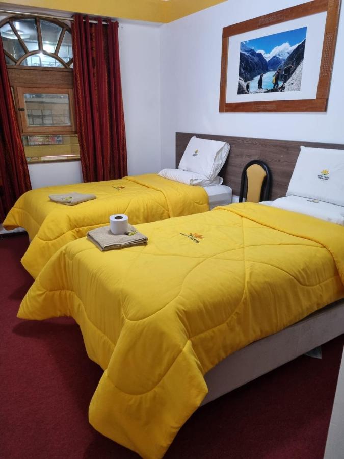 Hotel Valery II Уарас Екстер'єр фото