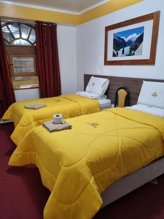 Hotel Valery II Уарас Екстер'єр фото